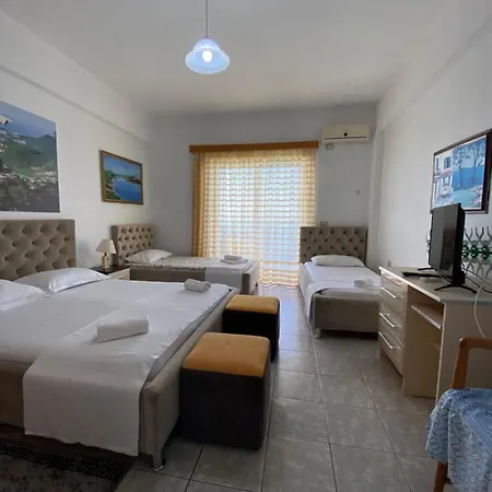 Odhisea Otel *