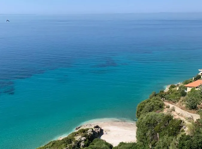 Odhisea Hotel Qeparo