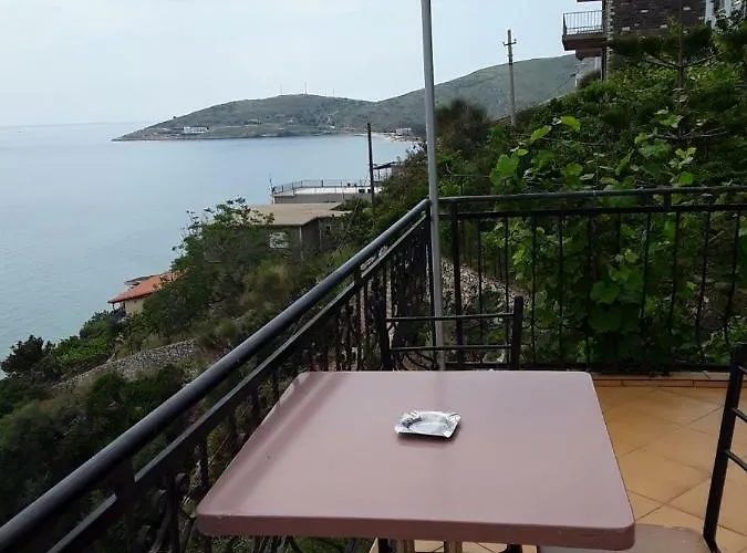 Hotel Odhisea Qeparo